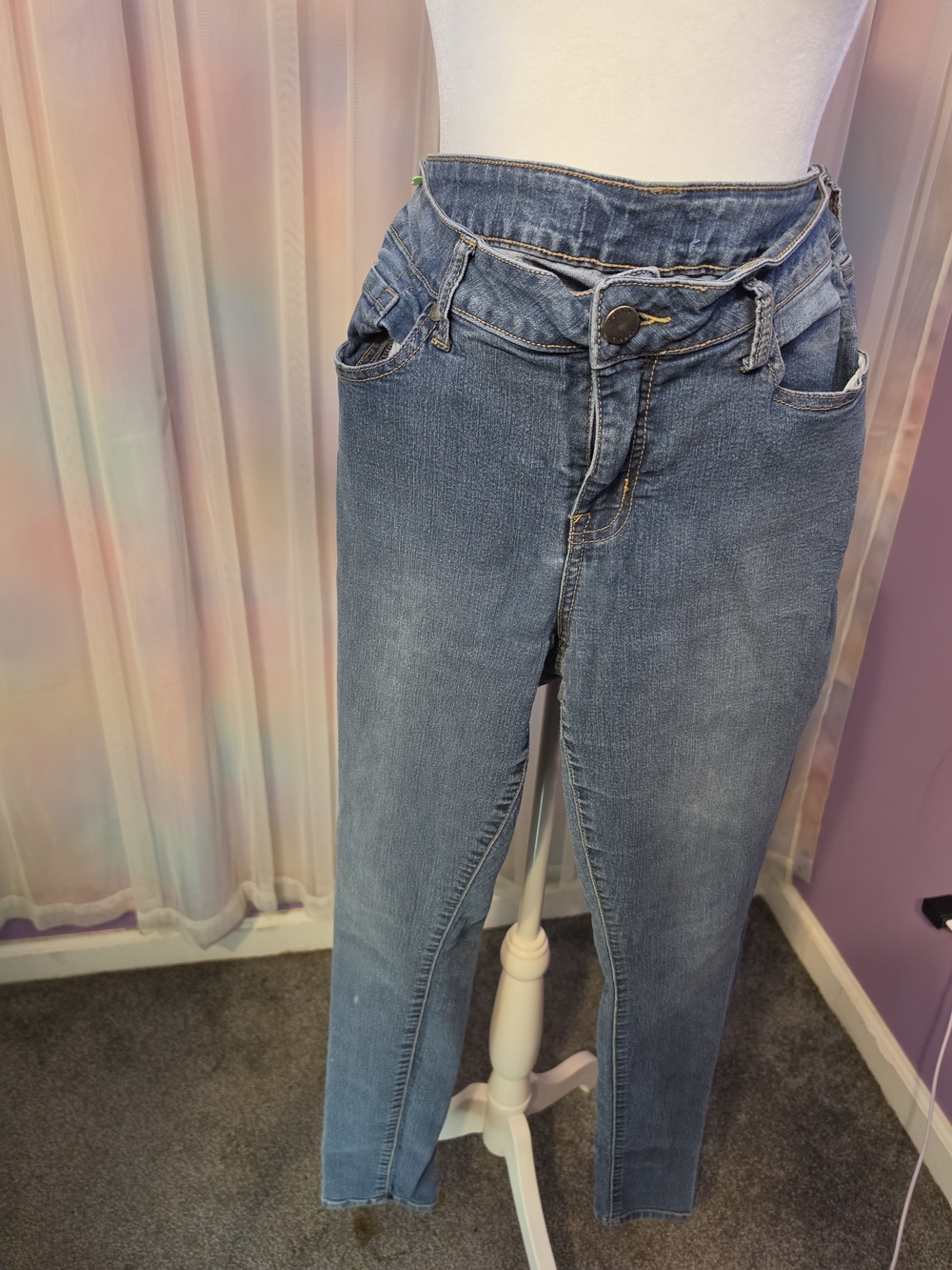 Torrid Premium Medium Blue Wash Mid Rise 5 Pocket Skinny Denim Jeans Size 14/16